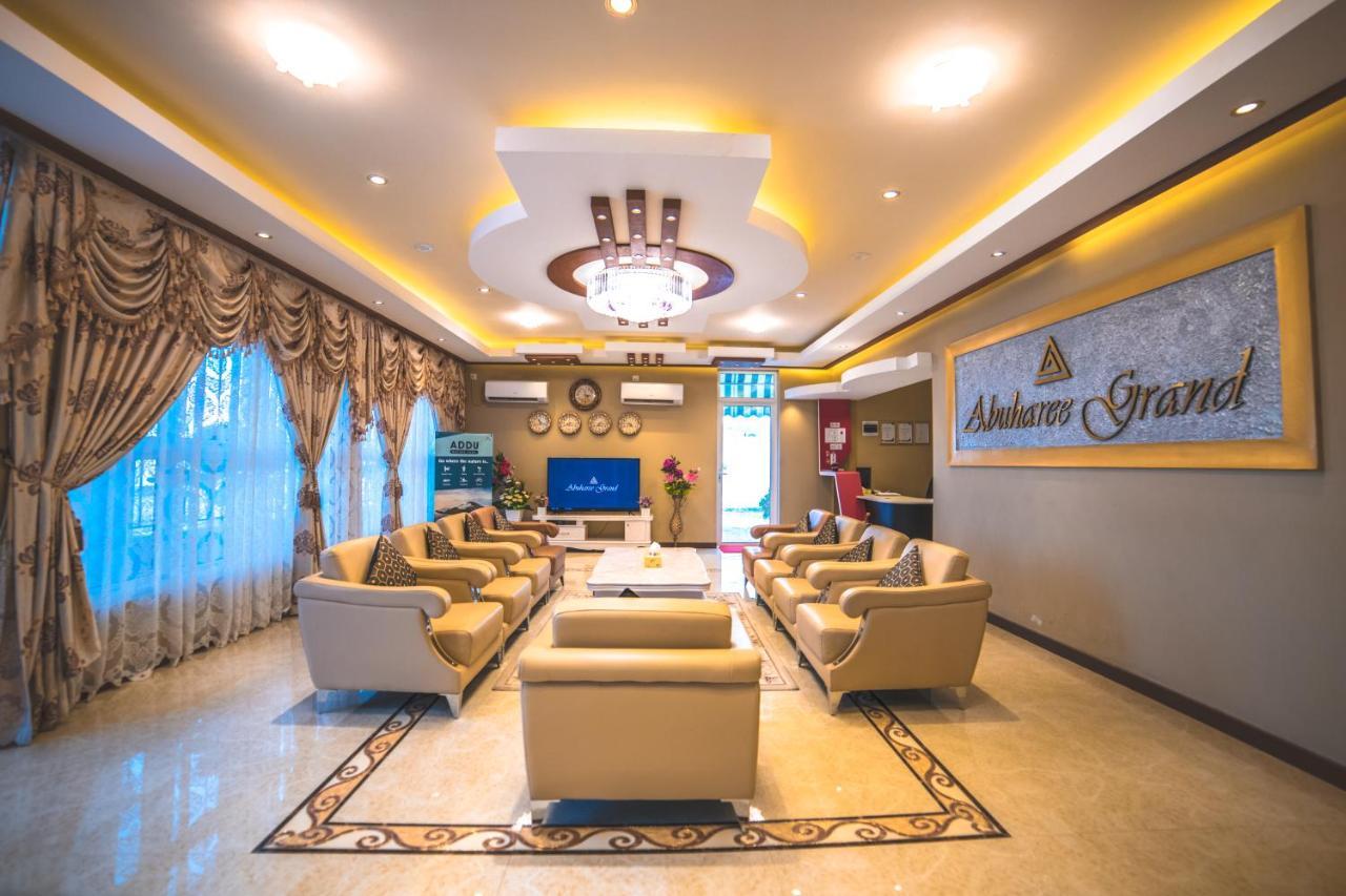 Abuharee Grand Addu City Exterior foto